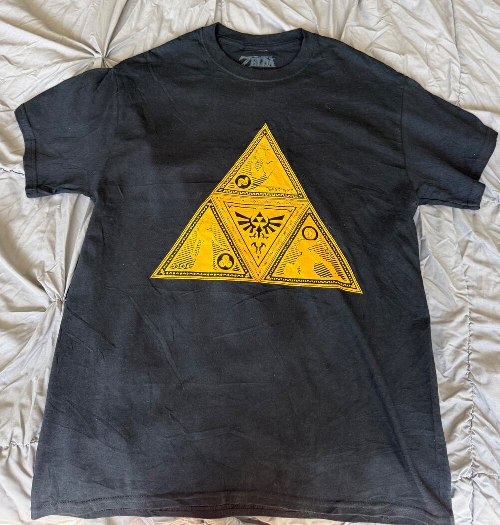 Men's Zelda T-Shirt Black Yellow Graphic Medium 100% Cotton Classic